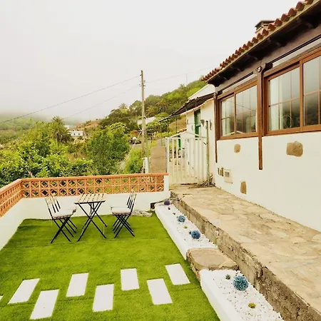 Casa Cruz De Tierno Tatil Evi Agulo