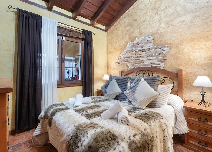 Casa Cruz De Tierno بيت للعطل *